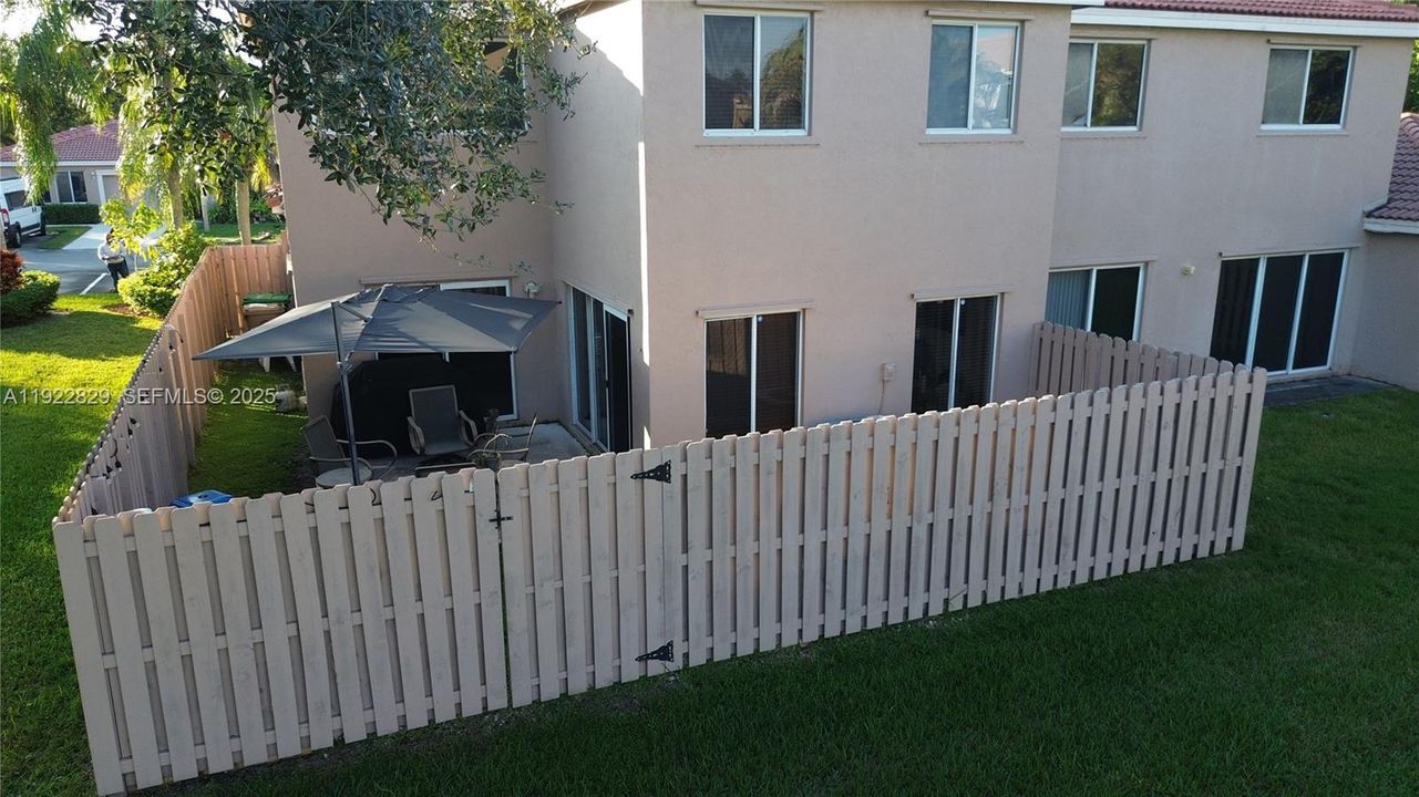 待售: $550,000 (4 贝兹, 2 浴室, 1886 平方英尺)