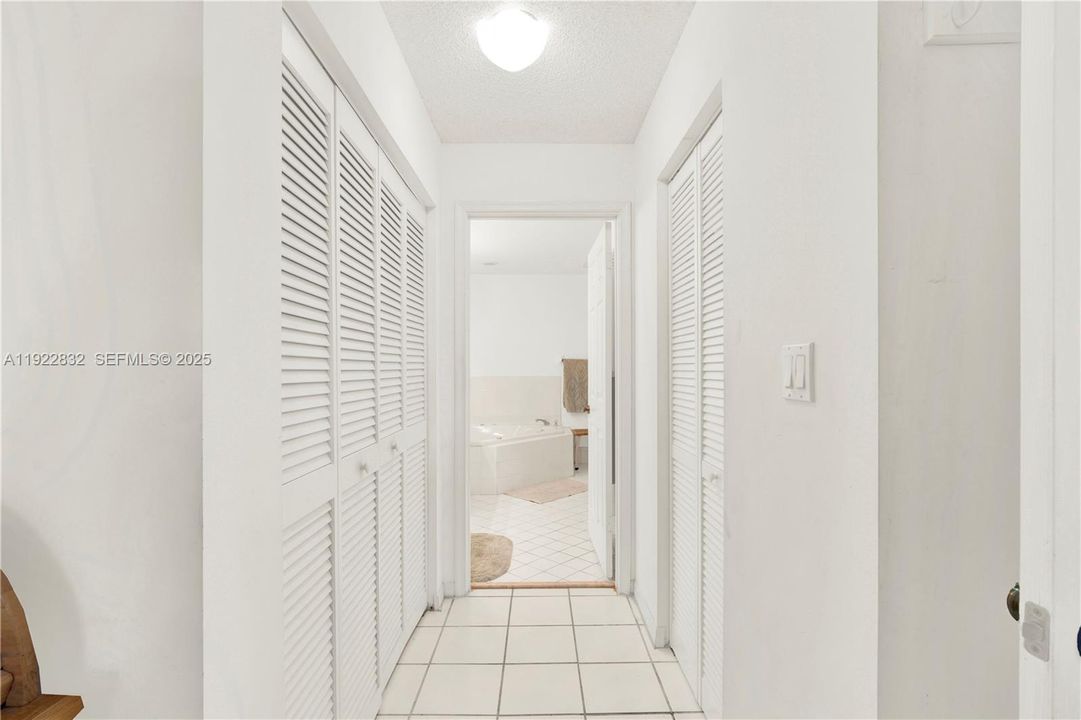 На продажу: $599,977 (3 спален, 2 ванн, 1905 Квадратных фут)