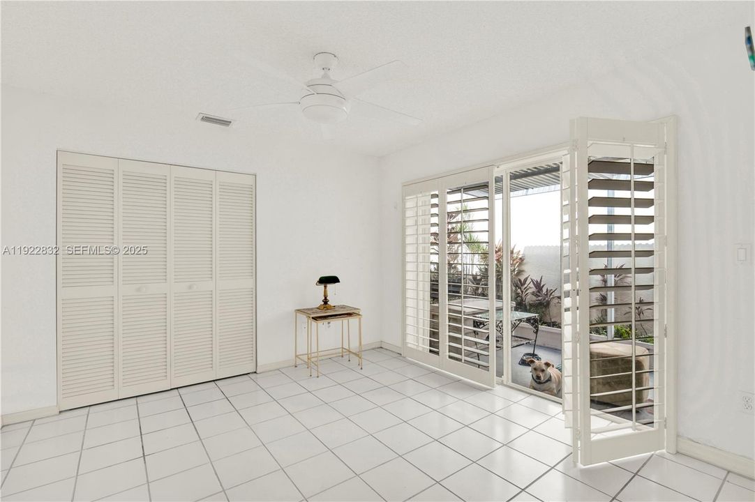 На продажу: $599,977 (3 спален, 2 ванн, 1905 Квадратных фут)