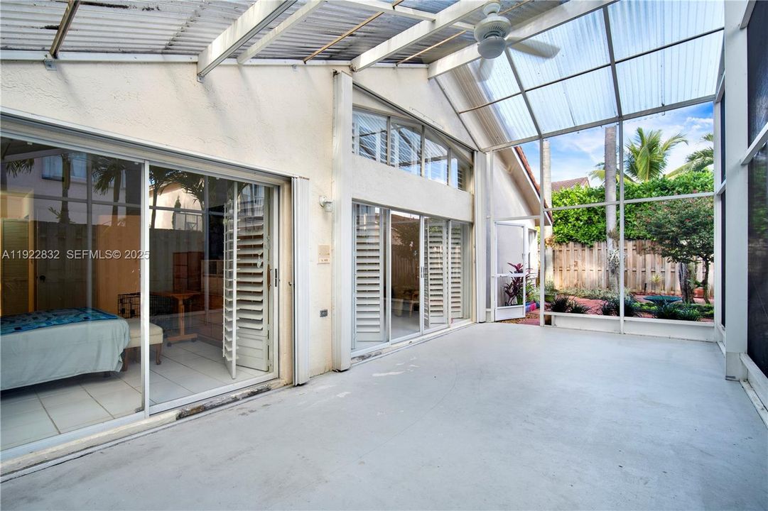 На продажу: $599,977 (3 спален, 2 ванн, 1905 Квадратных фут)