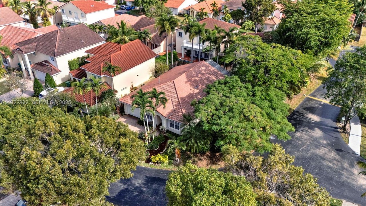 На продажу: $599,977 (3 спален, 2 ванн, 1905 Квадратных фут)