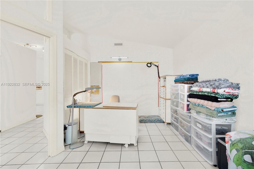 На продажу: $599,977 (3 спален, 2 ванн, 1905 Квадратных фут)