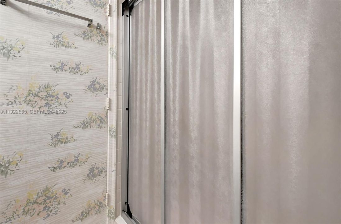 На продажу: $110,000 (2 спален, 2 ванн, 1060 Квадратных фут)