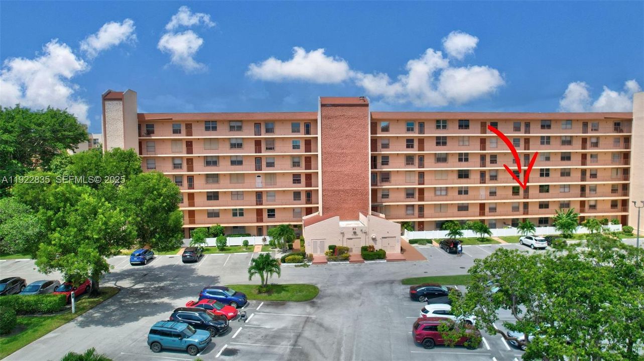 На продажу: $110,000 (2 спален, 2 ванн, 1060 Квадратных фут)