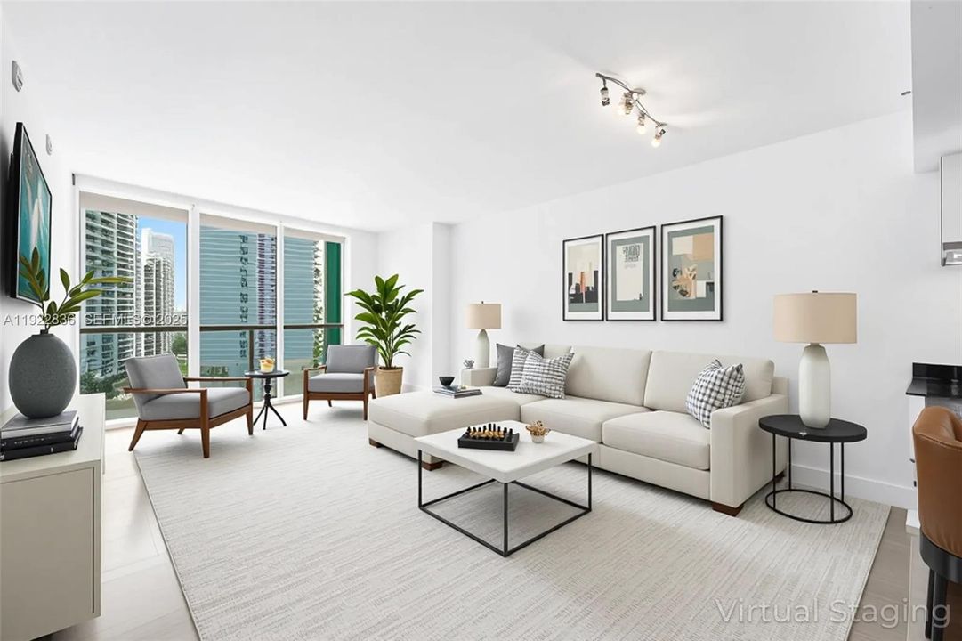 待售: $595,000 (1 贝兹, 1 浴室, 842 平方英尺)