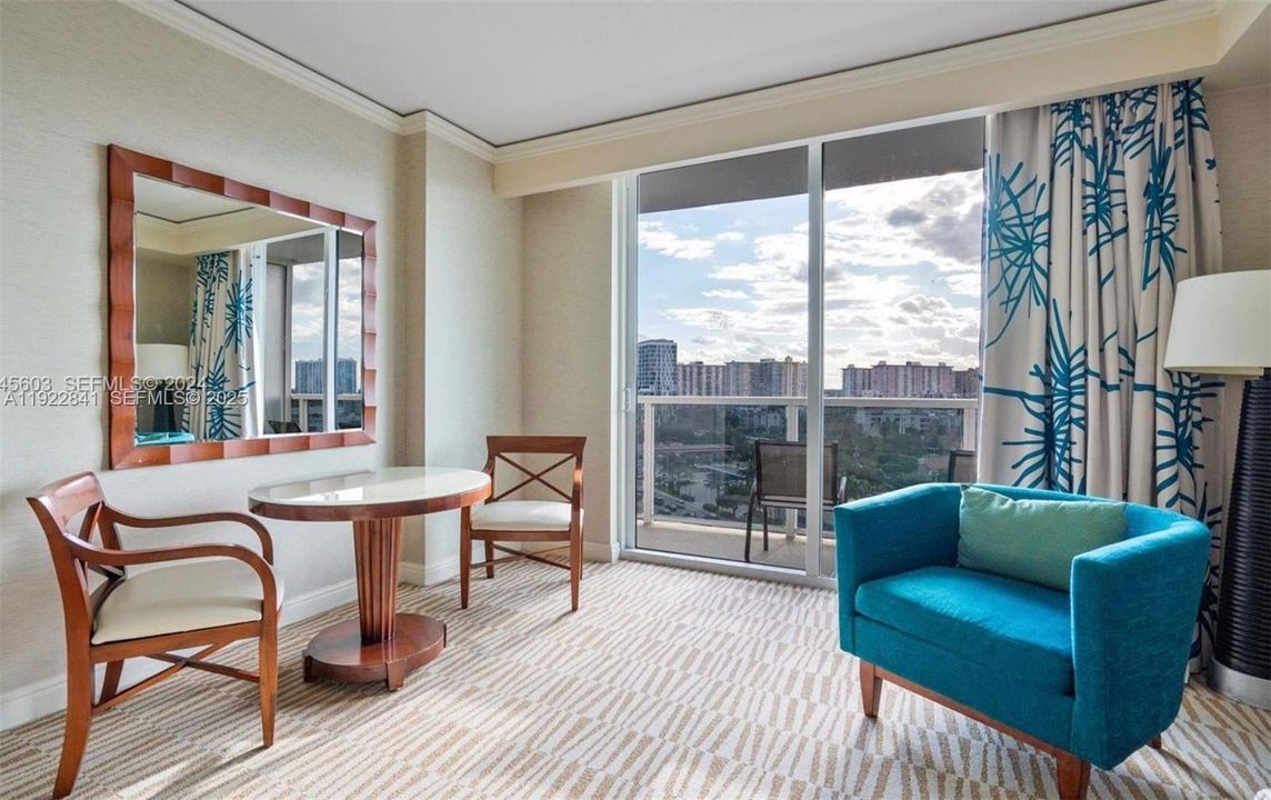 На продажу: $230,000 (0 спален, 1 ванн, 664 Квадратных фут)