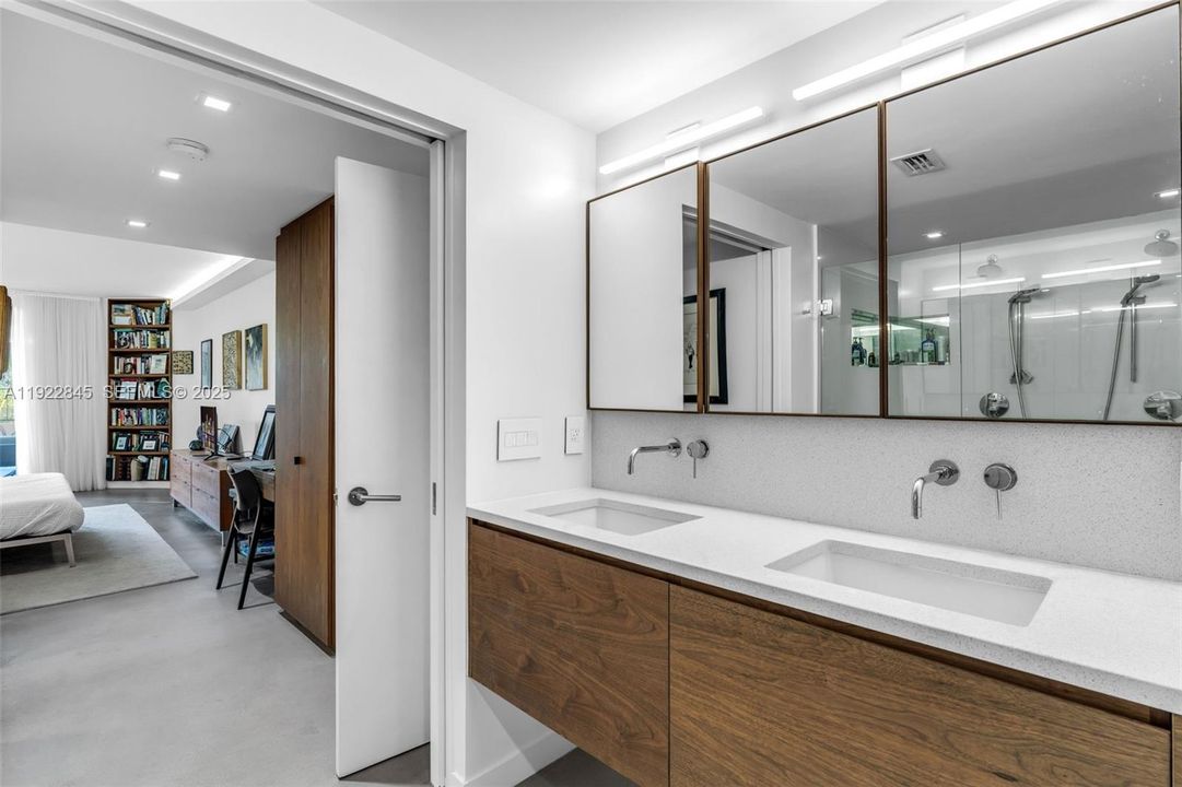 待售: $1,750,000 (3 贝兹, 3 浴室, 1864 平方英尺)