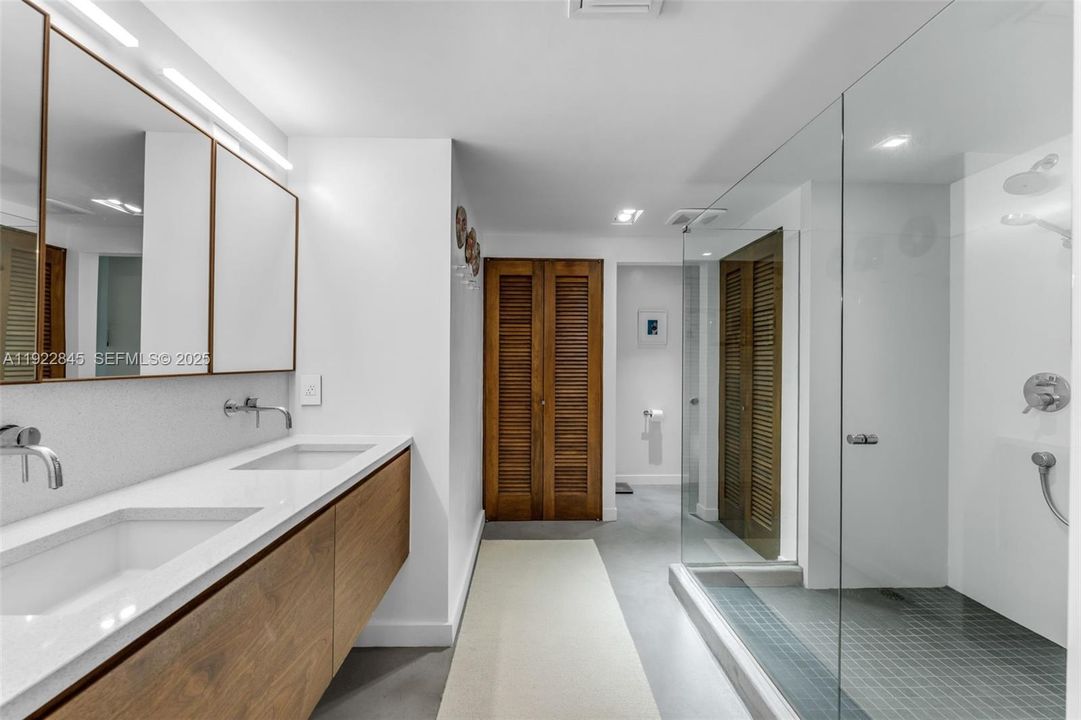 待售: $1,750,000 (3 贝兹, 3 浴室, 1864 平方英尺)