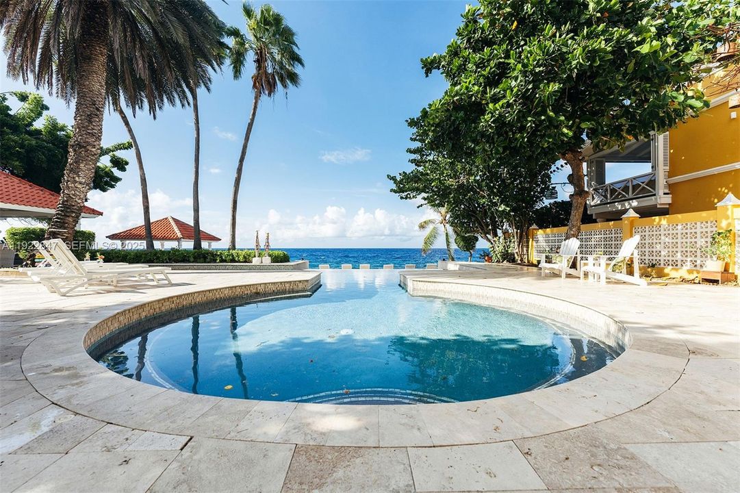 For Sale: $5,950,000 (9 beds, 8 baths, 600 Square Feet)