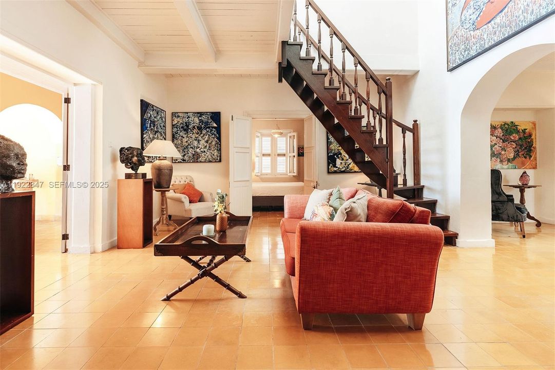 For Sale: $5,950,000 (9 beds, 8 baths, 600 Square Feet)