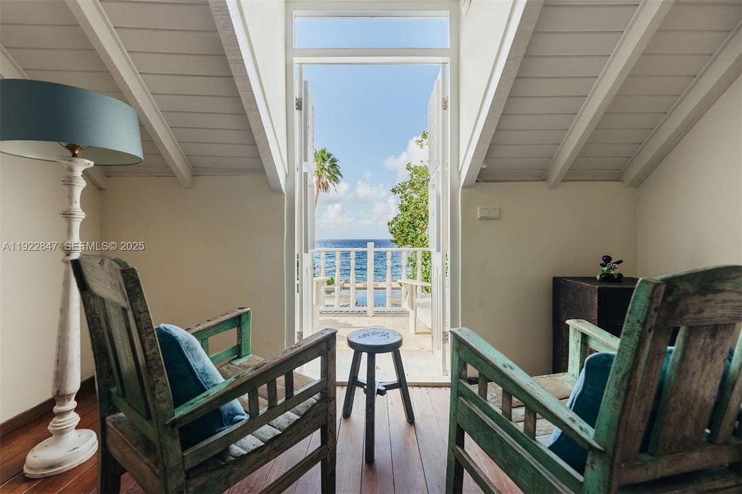 For Sale: $5,950,000 (9 beds, 8 baths, 600 Square Feet)