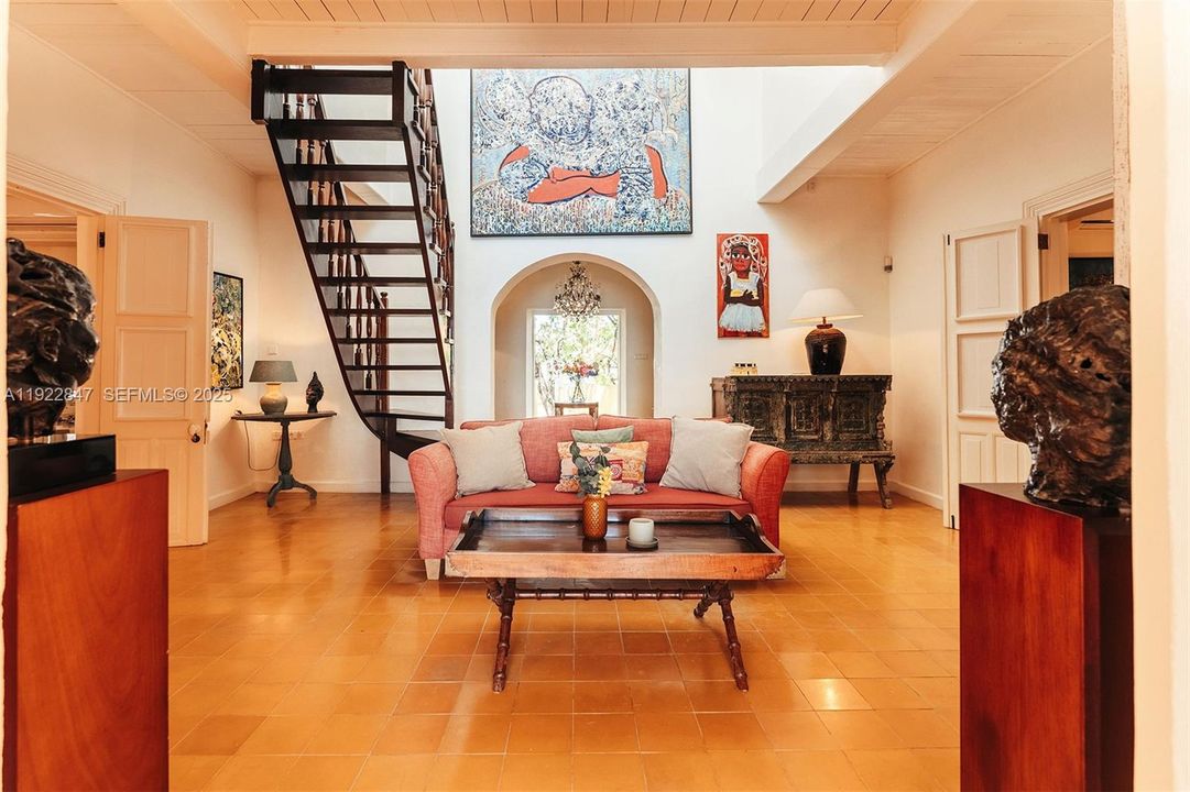 For Sale: $5,950,000 (9 beds, 8 baths, 600 Square Feet)