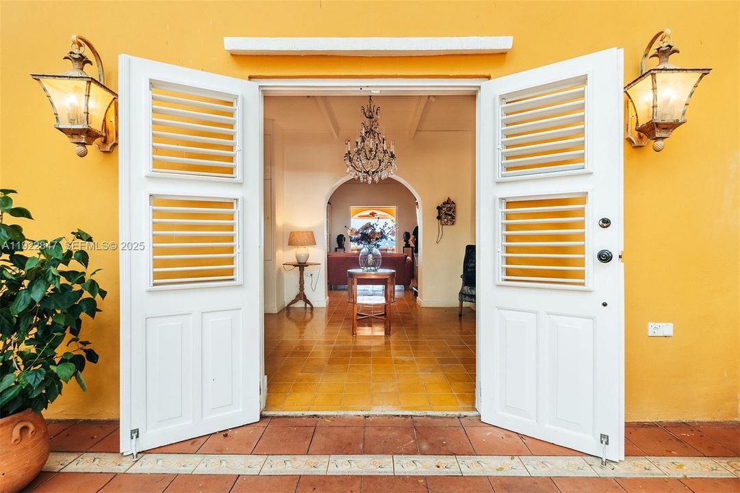 For Sale: $5,950,000 (9 beds, 8 baths, 600 Square Feet)