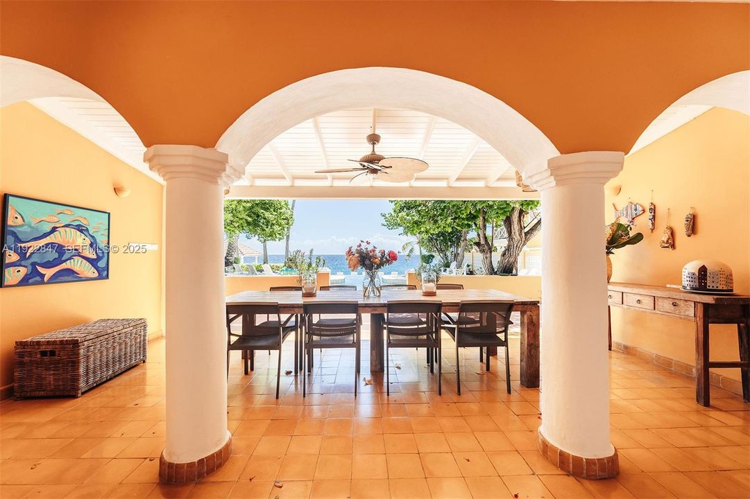 For Sale: $5,950,000 (9 beds, 8 baths, 600 Square Feet)