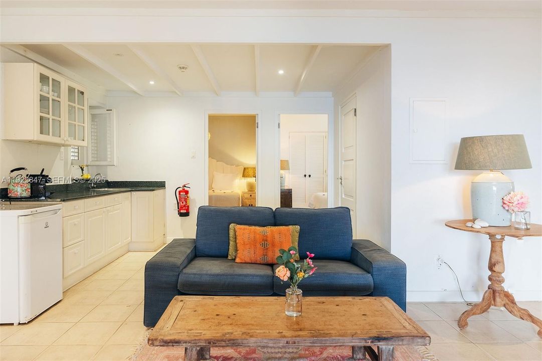 For Sale: $5,950,000 (9 beds, 8 baths, 600 Square Feet)