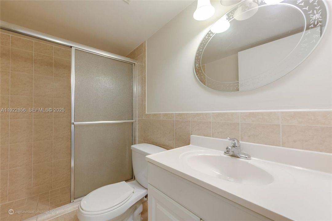 For Sale: $419,900 (2 beds, 2 baths, 960 Square Feet)