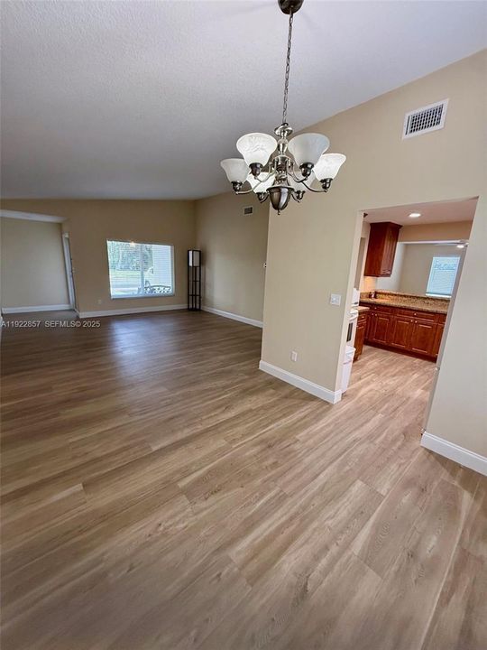 For Rent: $3,950 (3 beds, 2 baths, 1465 Square Feet)
