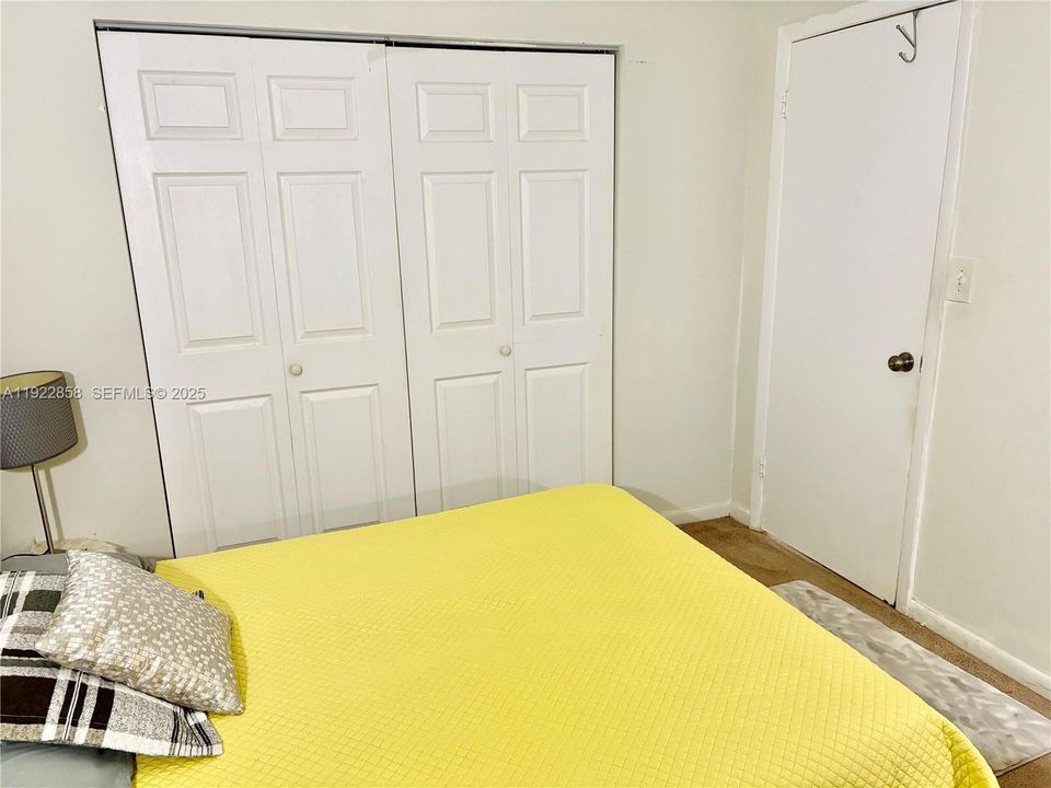 待售: $264,000 (2 贝兹, 2 浴室, 854 平方英尺)