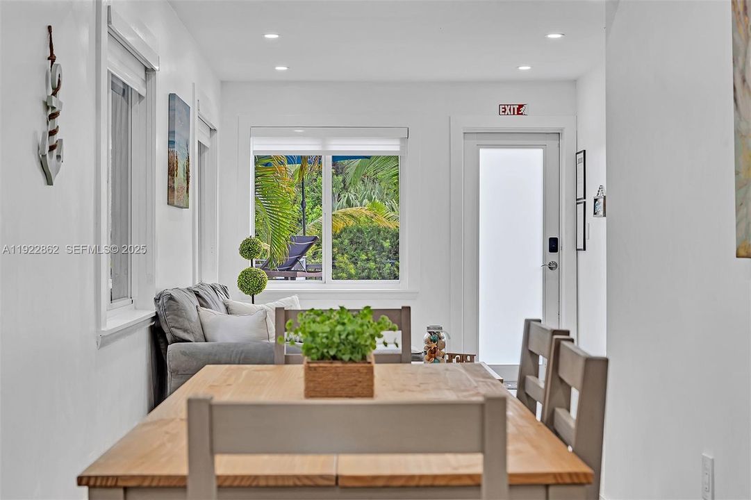 待售: $500,000 (4 贝兹, 3 浴室, 1262 平方英尺)