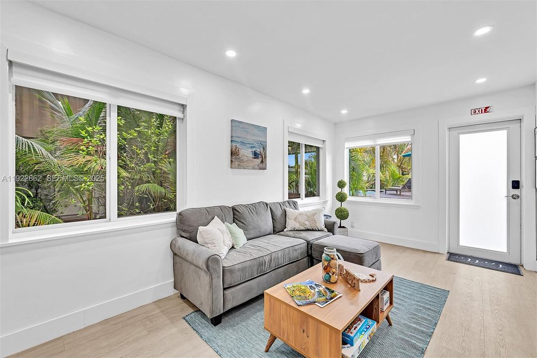 待售: $500,000 (4 贝兹, 3 浴室, 1262 平方英尺)