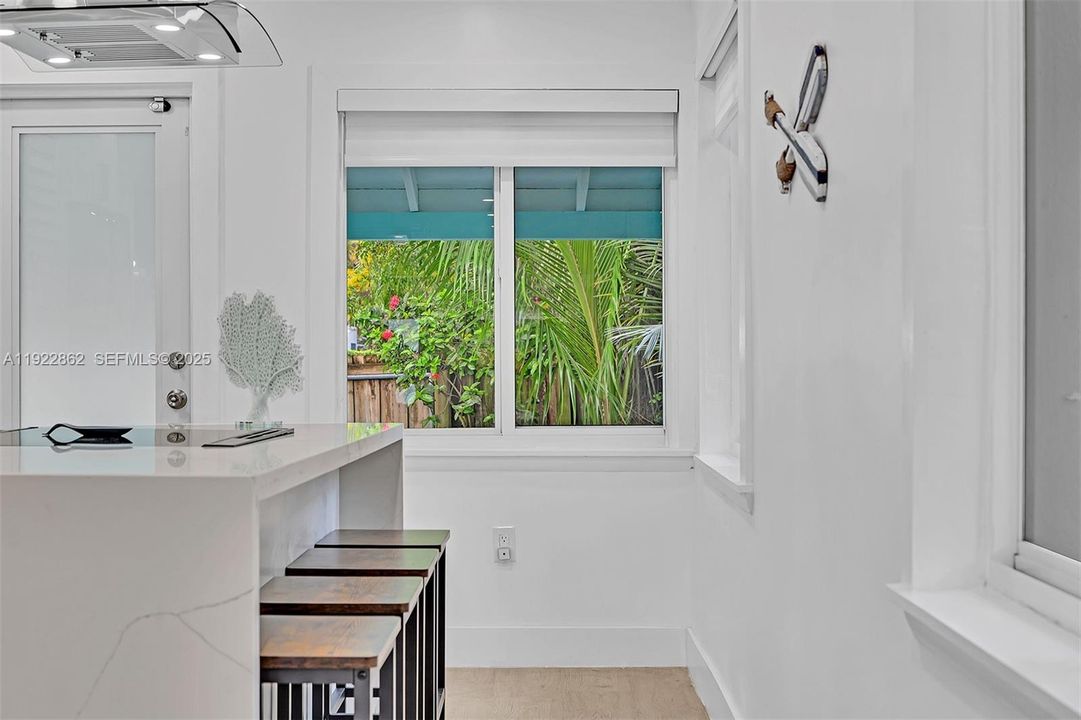 待售: $500,000 (4 贝兹, 3 浴室, 1262 平方英尺)