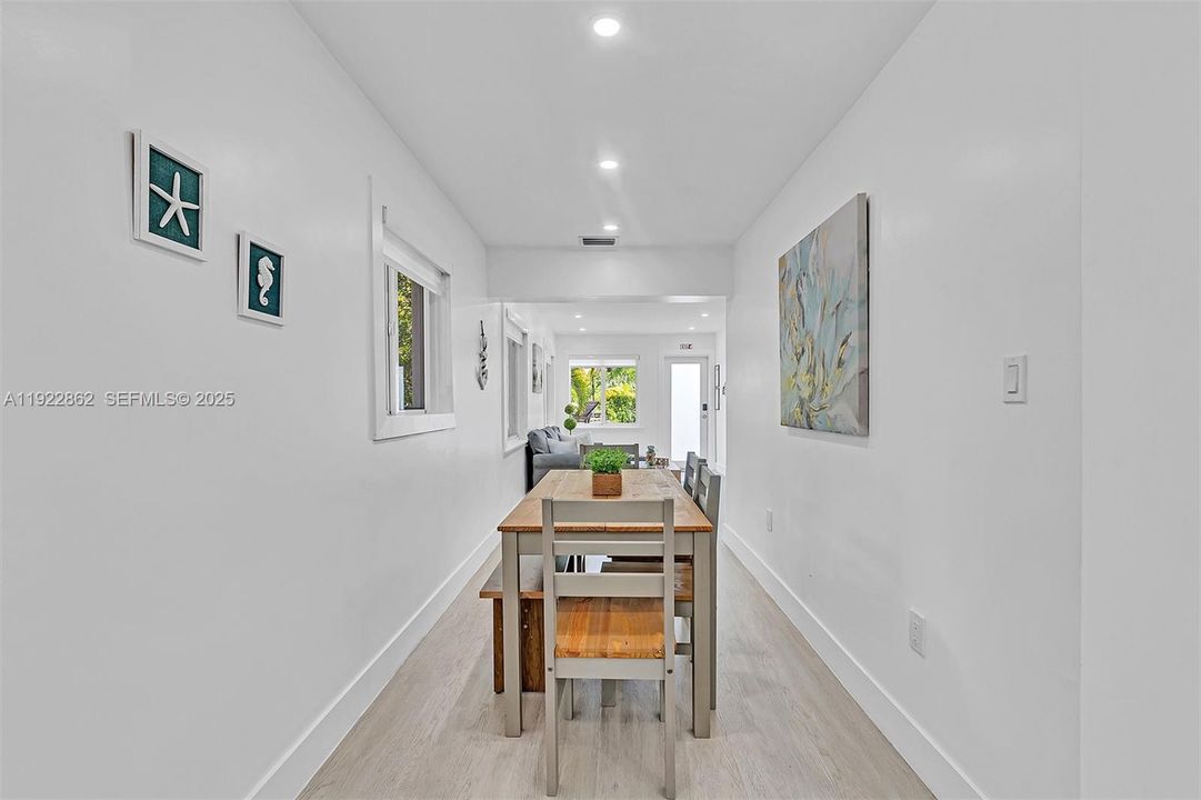 待售: $500,000 (4 贝兹, 3 浴室, 1262 平方英尺)