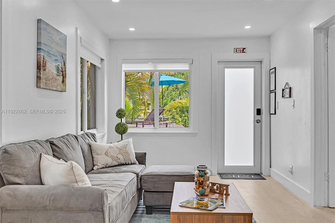 待售: $500,000 (4 贝兹, 3 浴室, 1262 平方英尺)