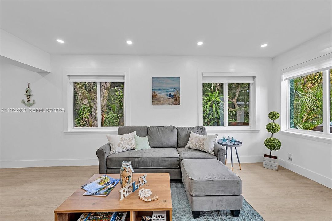 待售: $500,000 (4 贝兹, 3 浴室, 1262 平方英尺)