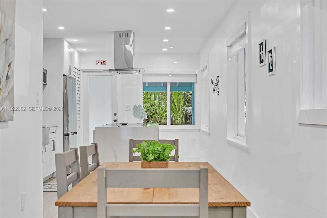 待售: $500,000 (4 贝兹, 3 浴室, 1262 平方英尺)