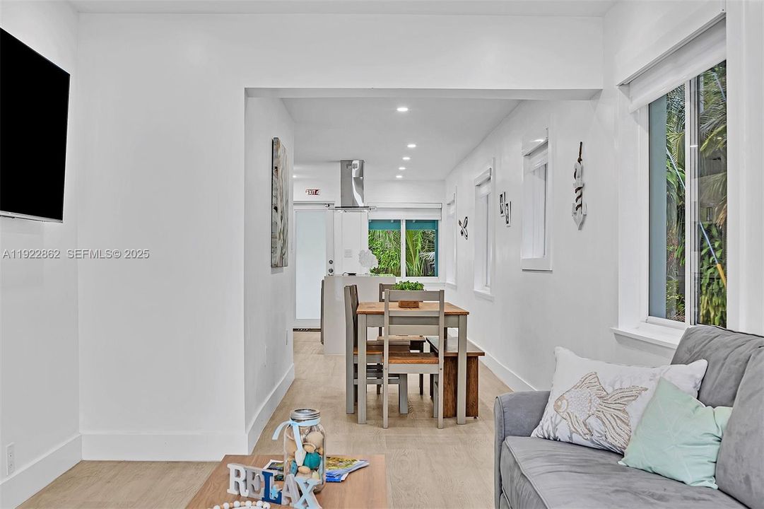 待售: $500,000 (4 贝兹, 3 浴室, 1262 平方英尺)