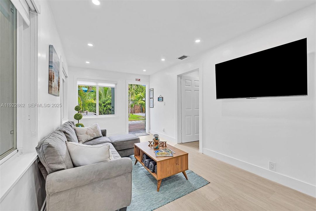 待售: $500,000 (4 贝兹, 3 浴室, 1262 平方英尺)