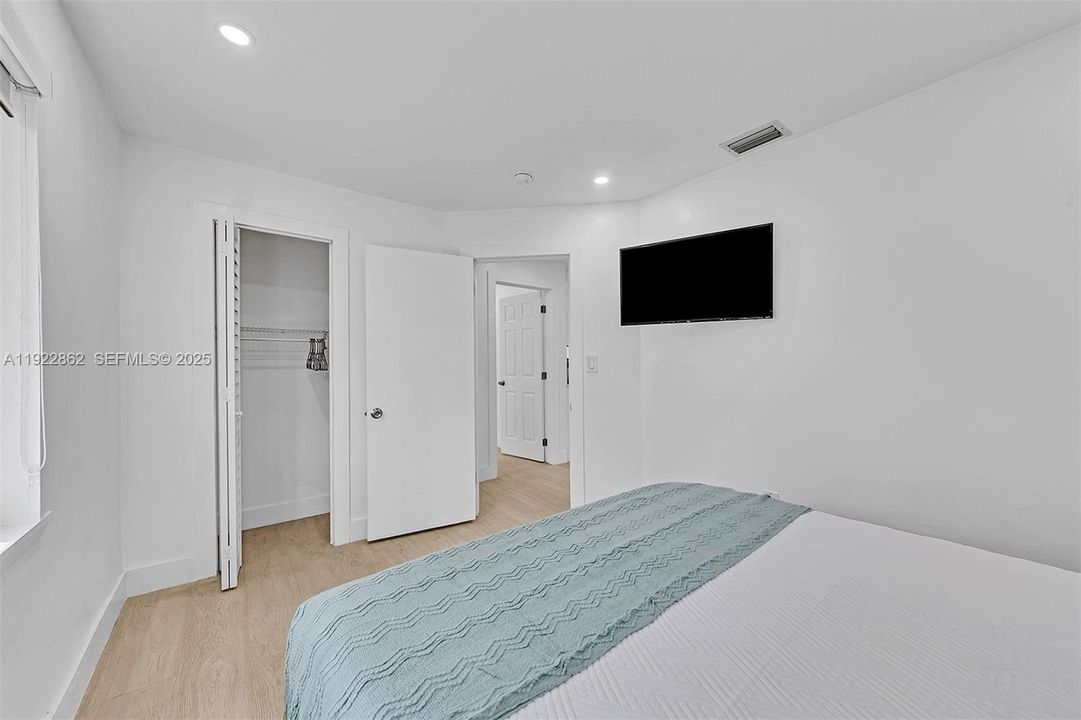 待售: $500,000 (4 贝兹, 3 浴室, 1262 平方英尺)