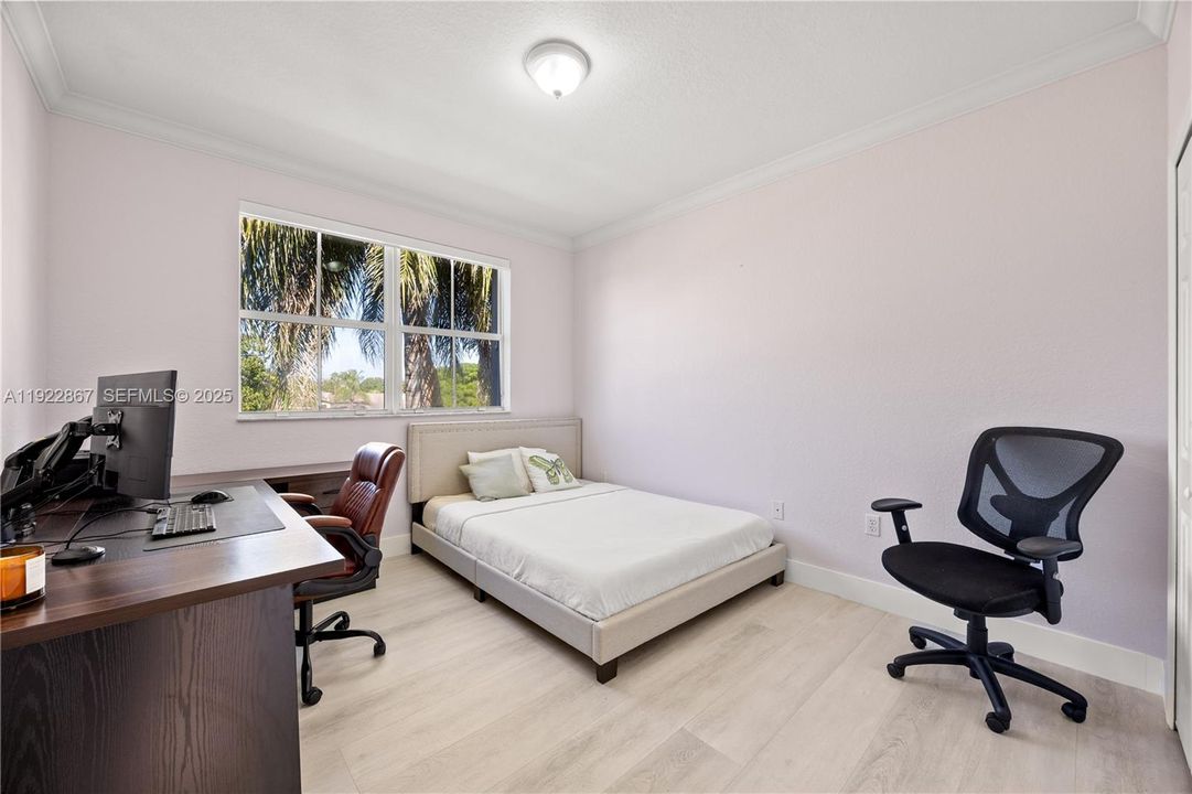 En Venta: $999,000 (5 camas, 4 baños, 2747 Pies cuadrados)