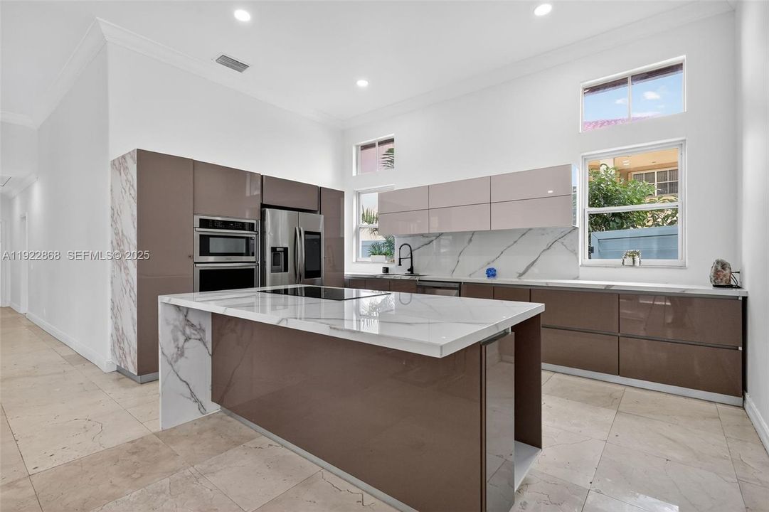 En Renta: $5,490 (3 camas, 3 baños, 2281 Pies cuadrados)