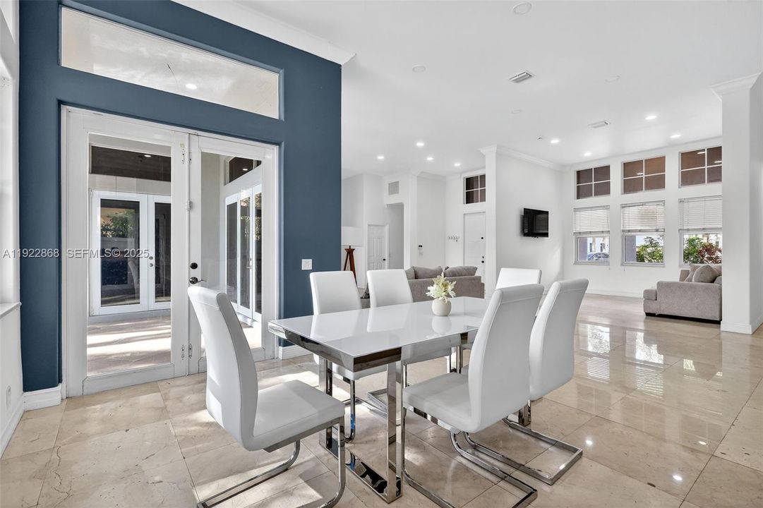 En Renta: $5,490 (3 camas, 3 baños, 2281 Pies cuadrados)