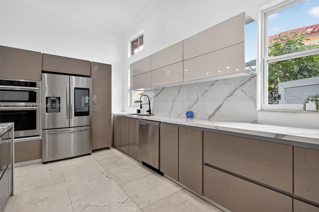 En Renta: $5,490 (3 camas, 3 baños, 2281 Pies cuadrados)