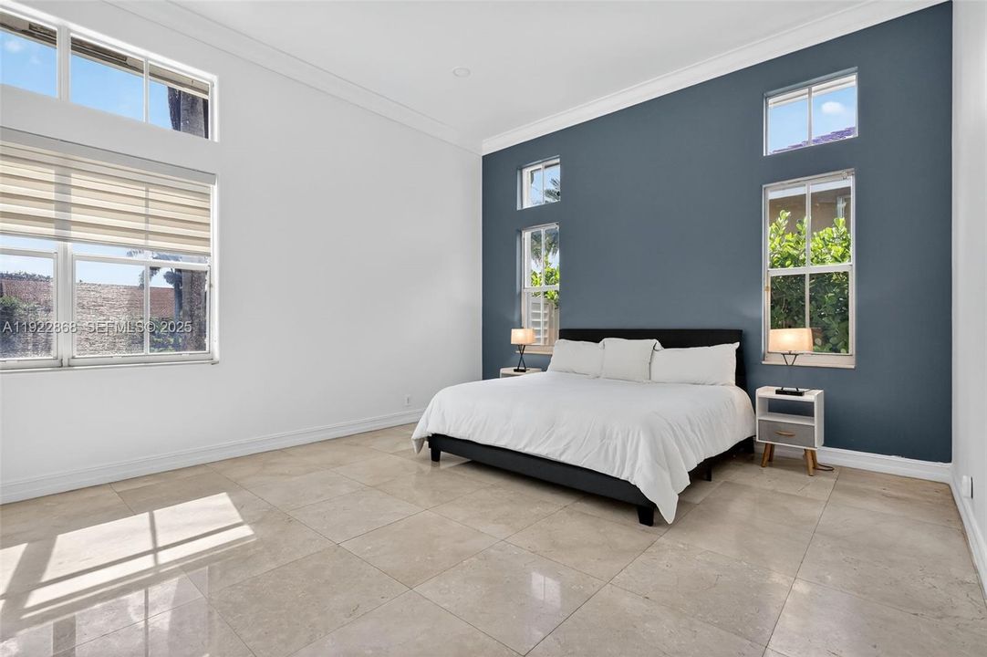 En Renta: $5,490 (3 camas, 3 baños, 2281 Pies cuadrados)