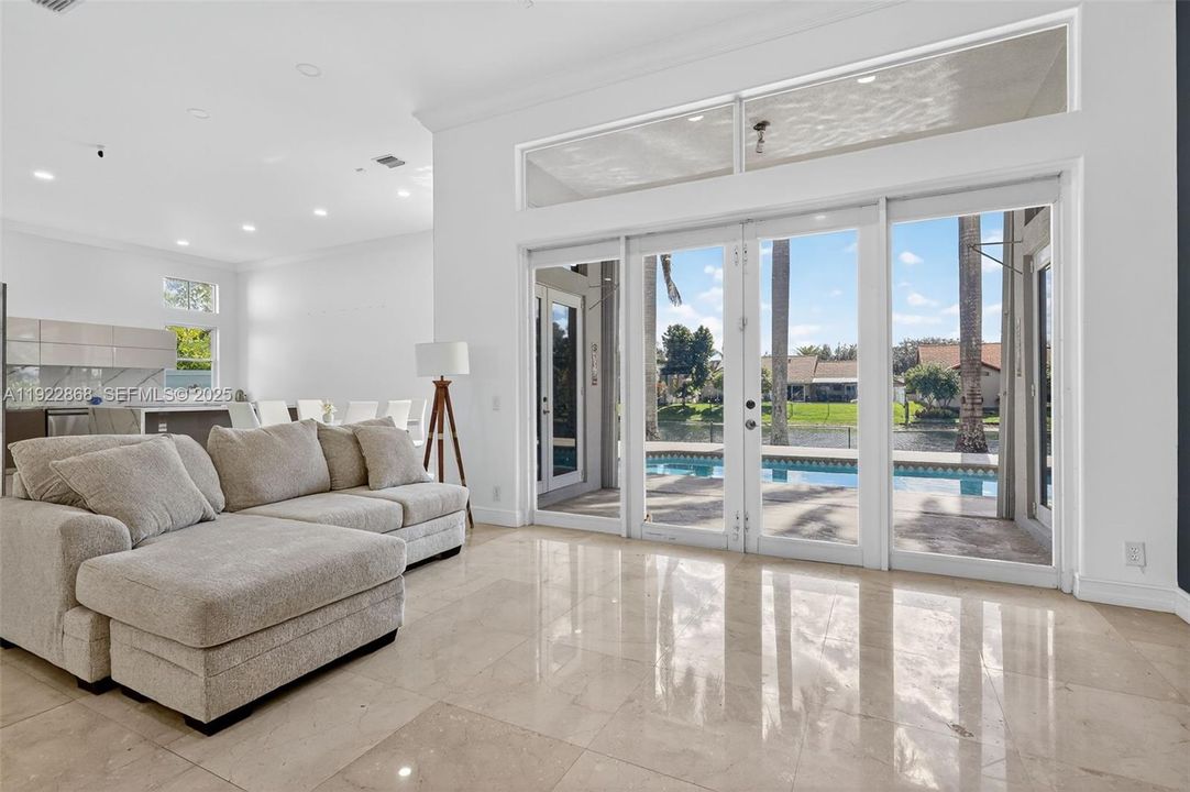 En Renta: $5,490 (3 camas, 3 baños, 2281 Pies cuadrados)