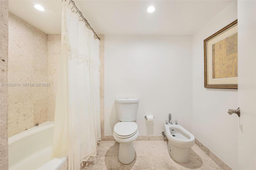 For Rent: $6,000 (2 beds, 2 baths, 1515 Square Feet)