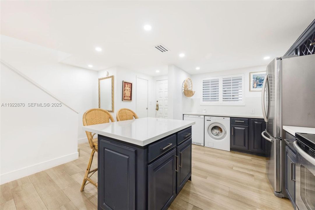 For Rent: $6,000 (2 beds, 2 baths, 1515 Square Feet)