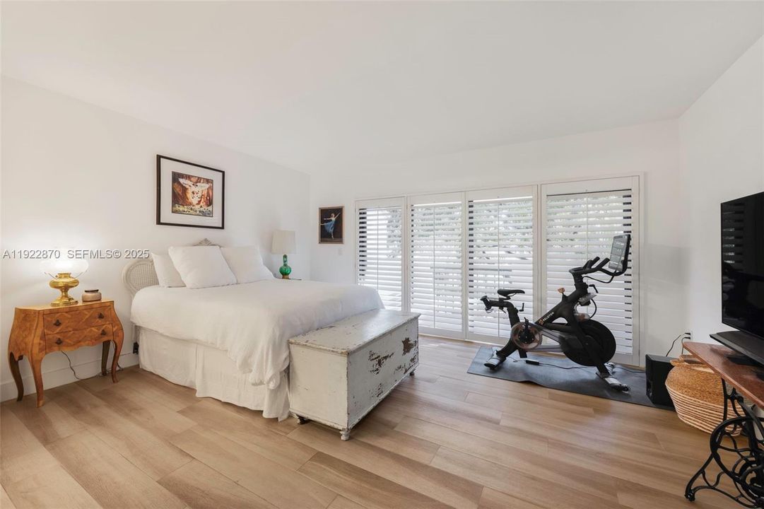 For Rent: $6,000 (2 beds, 2 baths, 1515 Square Feet)