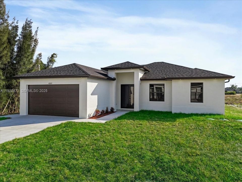 For Sale: $345,000 (4 beds, 2 baths, 1570 Square Feet)