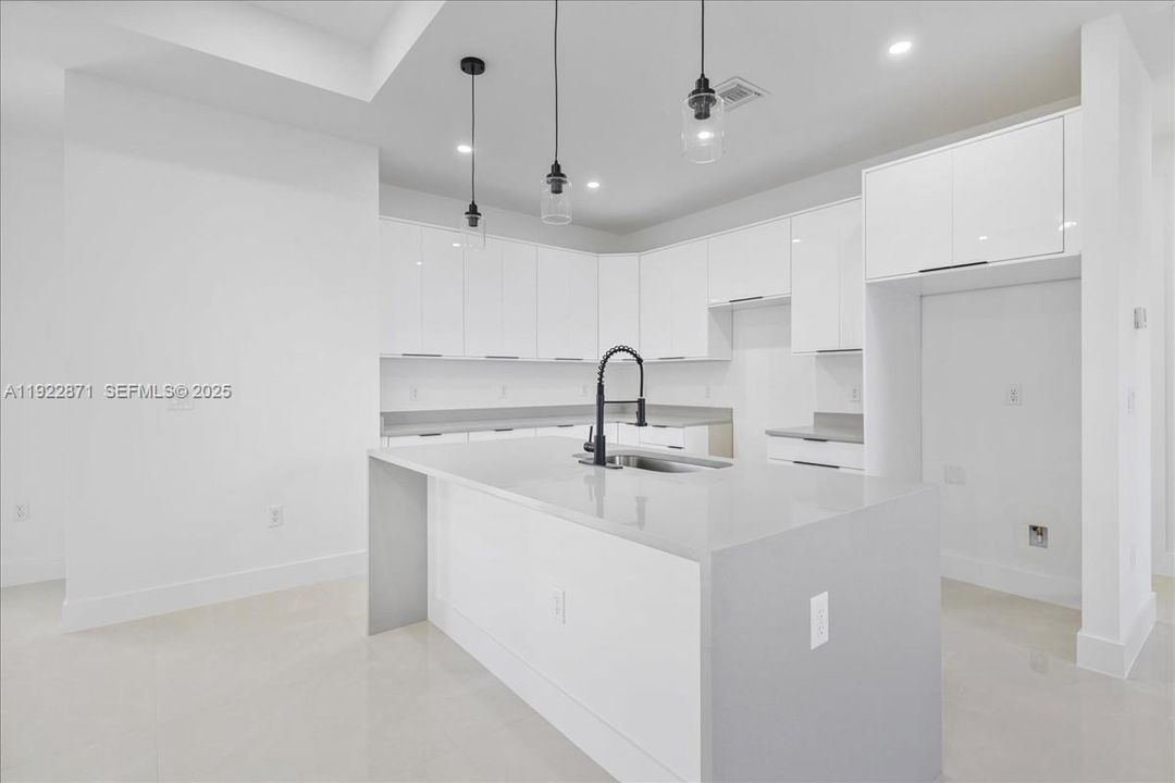 For Sale: $345,000 (4 beds, 2 baths, 1570 Square Feet)