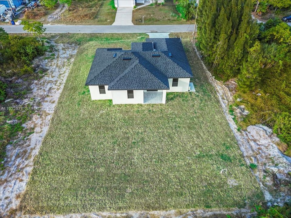 For Sale: $345,000 (4 beds, 2 baths, 1570 Square Feet)