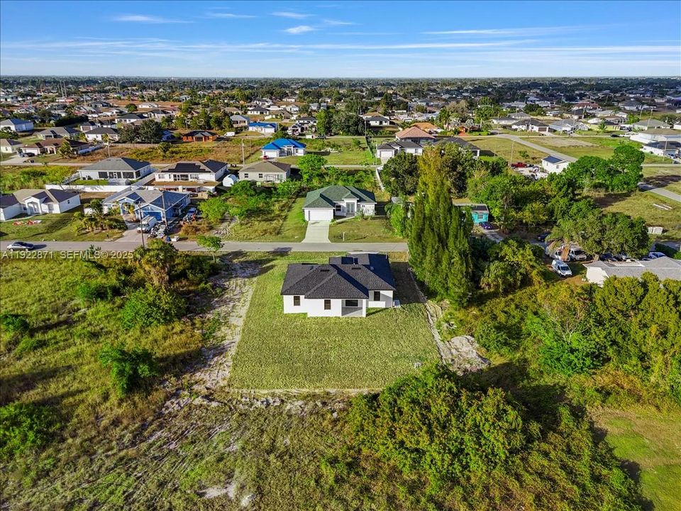 For Sale: $345,000 (4 beds, 2 baths, 1570 Square Feet)