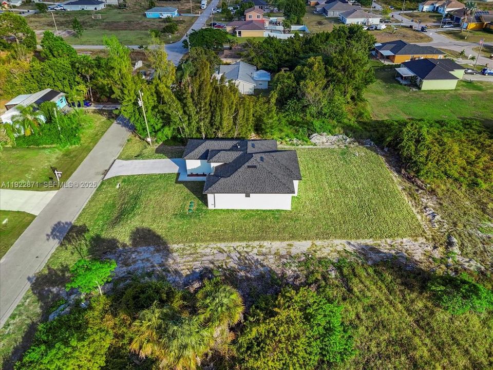 For Sale: $345,000 (4 beds, 2 baths, 1570 Square Feet)