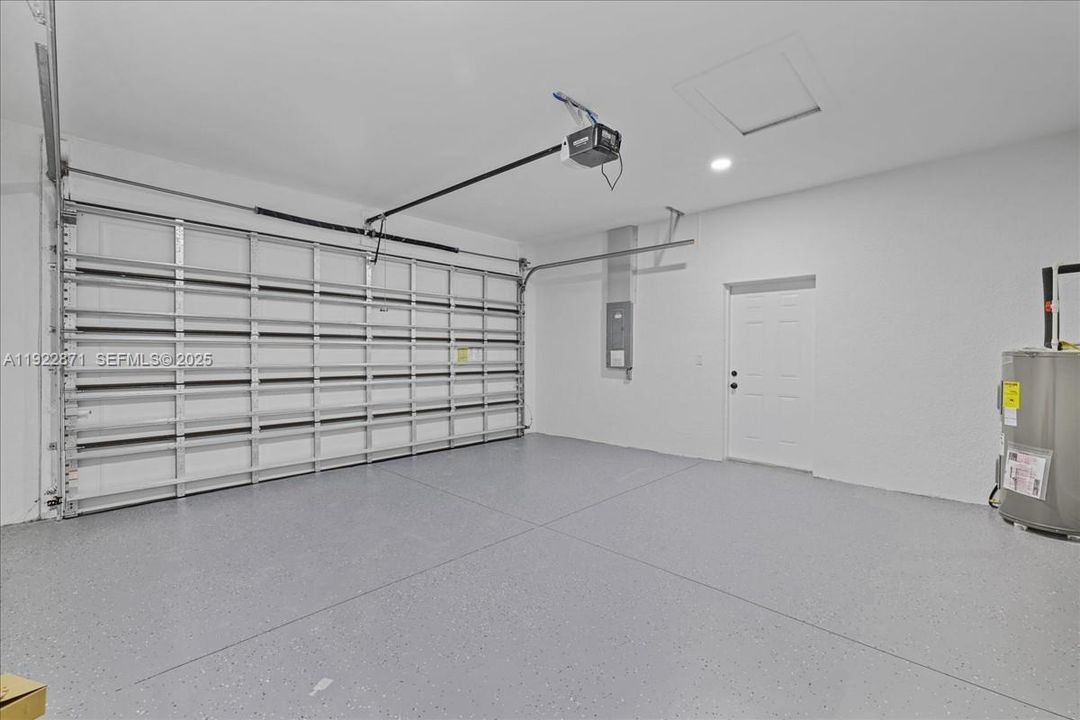 For Sale: $345,000 (4 beds, 2 baths, 1570 Square Feet)