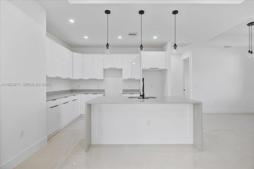 For Sale: $345,000 (4 beds, 2 baths, 1570 Square Feet)