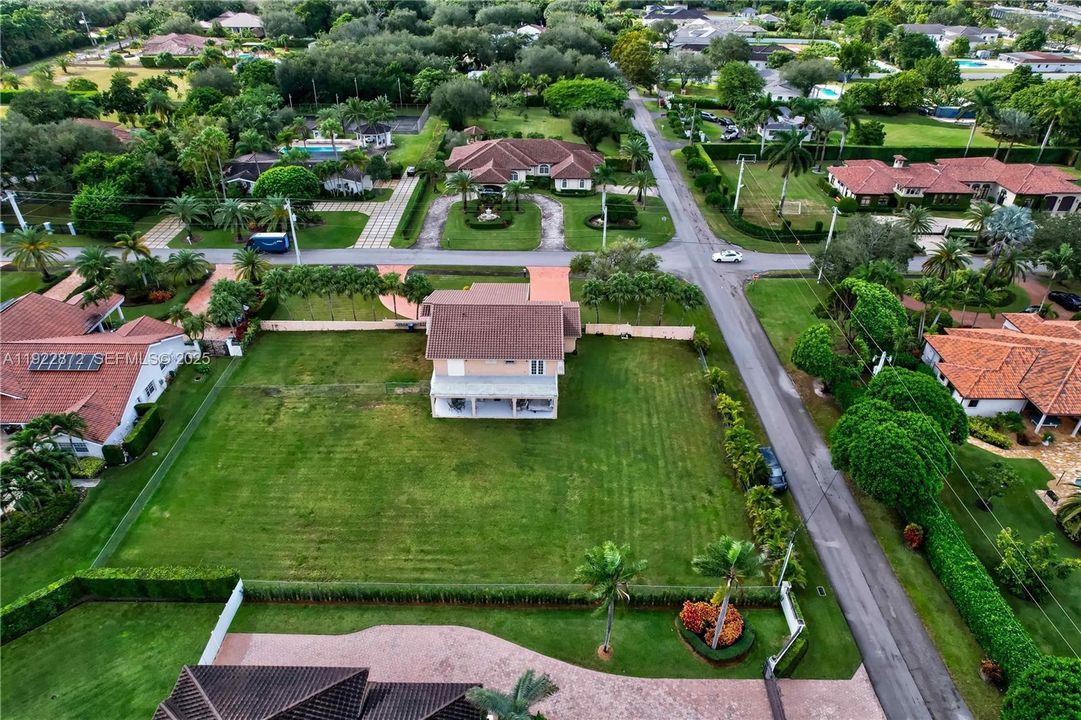 For Sale: $1,499,900 (4 beds, 3 baths, 3526 Square Feet)