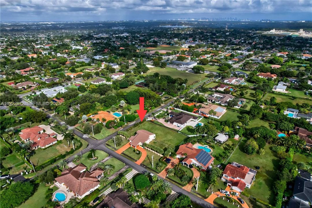 For Sale: $1,499,900 (4 beds, 3 baths, 3526 Square Feet)